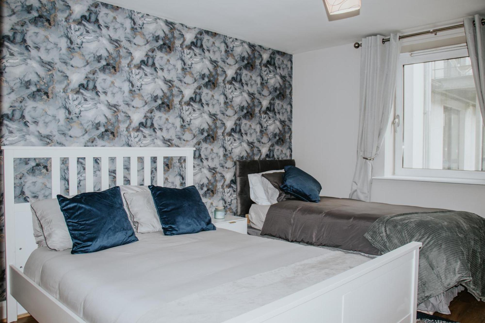 בלפסט Whitehall Square Apartments- Queen'S Quarters מראה חיצוני תמונה